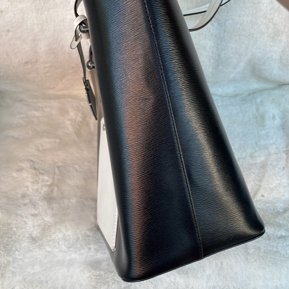 Slightly used, auth  RALPH LAUREN color blocking 100% Cow Leather Tote Bag - Picture 5 of 14